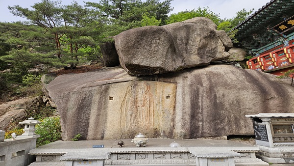 삼천사지 마애여래입상 이미지